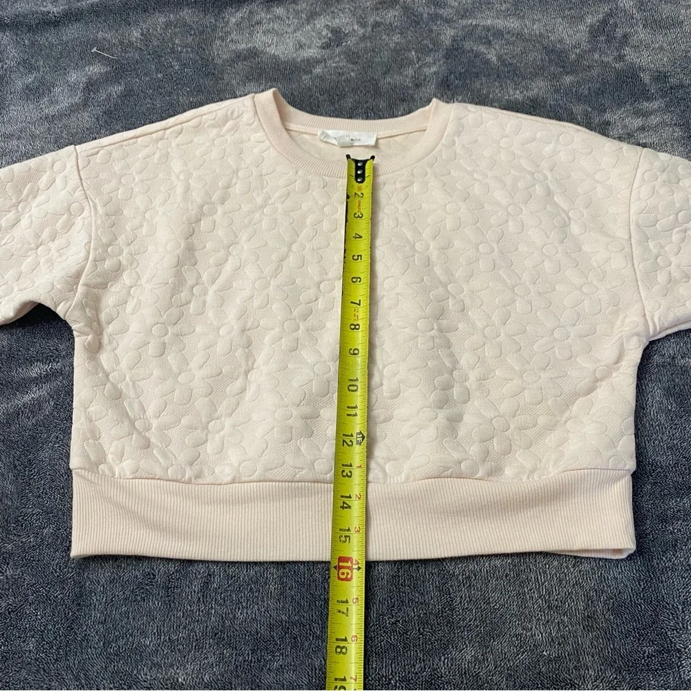 Pink Rose Boho Casual Blush Daisy Quilted Cropped Crewneck Sweatshirt. Size S - Picture 5 of 8